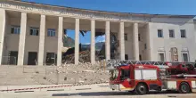 Crollo del tribunale di Bolzano, l&rsquo;accusa dei pm: &ldquo;Negligenza nei lavori, omessi controlli, difformit&agrave; dal progetto&rdquo;. 5 indagati