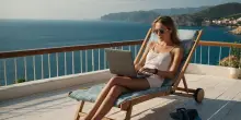 Smart working in vacanza, non tutto &egrave; lecito: regole e consigli per evitare sanzioni e procedimenti disciplinari (fino al licenziamento)
