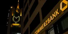 Bloomberg: &ldquo;Funzionari di Berlino aprono alla vendita a Unicredit della quota del governo tedesco in Commerzbank&rdquo;