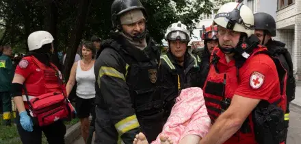 Ucraina, raid russo su Kharkiv: &ldquo;10 morti&rdquo;. Russia: &ldquo;620 droni contro Mosca&rdquo;