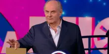 Irregolarit&agrave; a &lsquo;La Ruota della Fortuna&rsquo;, due concorrenti vengono riammessi. Gerry Scotti: &ldquo;Nella complessit&agrave; del gioco, pu&ograve; accadere&rdquo;. Ecco cosa &egrave; successo