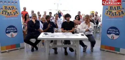 Attacchi a Ranucci all&rsquo;evento Fdi, Mazzi senza freni: &ldquo;Comportamento da vergogna umana, sa quanti figli ha fatto soffrire?&rdquo;. E Donzelli elogia Delmastro