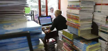 Libri scolastici, quest&rsquo;anno il prezzo cresce meno dell&rsquo;inflazione. Ma restano i costi eccessivi e la burocrazia dei sostegni