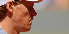 &ldquo;Sinner salta gli Us Open, perch&eacute; dovremmo stupirci? Nessuno lo vede su un campo da tennis da tempo. I recuperi dagli infortuni non si risolvono con i condizionali&rdquo;: cos&igrave; Paolo Bertolucci