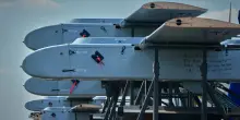 Sciame di droni sugli aeroporti civili russi: il piano segreto di Kiev per isolare Mosca e portare Putin al tavolo delle trattative