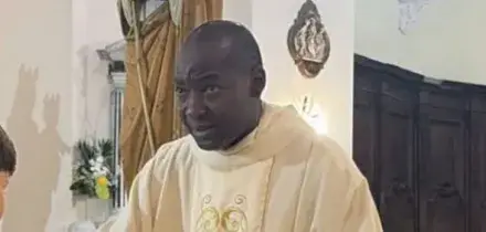Molise, parroco si accascia a terra e muore mentre celebra messa nella chiesa di Limosano