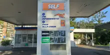 Fino a 45 euro in pi&ugrave; per tornare a casa rispetto al 2025: cos&igrave; il caro benzina pesa sul controesodo degli italiani in vacanza