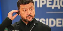 Ucraina, Zelensky chiude alle elezioni: &ldquo;Sarebbe uno tsunami&rdquo;. Fedorov: &ldquo;Ha domande a cui rispondere sulla corruzione&rdquo;. Nuovi raid su Ozon