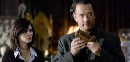 Gli spettatori de &ldquo;Il Codice da Vinci&rdquo; su RaiDue hanno fatto un salto sulla sedia: il film tagliato bruscamente sul finale, ecco cosa &egrave; accaduto e le scuse di Viale Mazzini