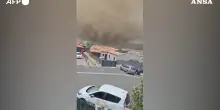 Violento tornado devasta Pomas, nel sud della Francia: il video mentre si avvicina alle case