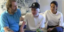 &ldquo;Ho visto tutto nero e sono svenuto. In ospedale giornate infinite, ora torner&ograve; a scuola&rdquo;: il rogo di Crans-Montana raccontato dal sopravvissuto Leonardo Bove