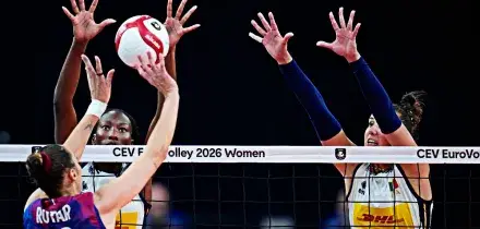 Europei di volley, l&rsquo;Italia di Velasco senza sosta: battuta la Francia nel match decisivo, &egrave; agli ottavi da prima in classifica