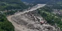 Alluvione in Tibet, ecco cosa &egrave; il &ldquo;flash-flood&rdquo;: ha causato la frana che ha distrutto ponti e villaggi