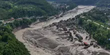 Alluvione in Nepal, ecco che cos&rsquo;&egrave; il Glof: &ldquo;Il crollo di un ghiacciaio &egrave; la possibile causa delle inondazioni&rdquo;