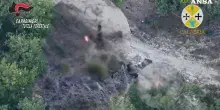 Appicca il fuoco a Filandari, ma un drone della Regione lo riprende in diretta: arrestato in flagrante | Video