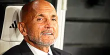 &ldquo;Rigore per il Parma? Mai, ma ve lo spiega Orsato. Io non rischio la galera per un bacio&rdquo;: lo show di Spalletti
