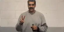 Maduro pubblica le prime foto dal carcere: &ldquo;Un piccolo dono a tutte le persone che ci amano. Teniamo duro&rdquo;
