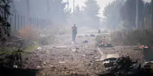 Ucraina, la Russia annuncia &ldquo;attacchi imponenti&rdquo; contro impianti energetici. Media Usa: &ldquo;Cia ha proposto a Mosca incontro Trump-Putin-Zelensky&rdquo;