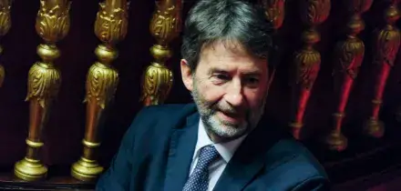 &ldquo;Ho il Parkinson. La diagnosi nel 2020 &egrave; stata una botta tremenda. L&rsquo;istinto &egrave; quello di nascondersi ma agli altri malati dico: non isolatevi. Io non mollo&rdquo;: il racconto di Dario Franceschini