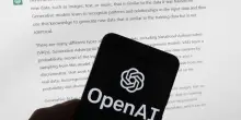 Scatta la sorveglianza rafforzata dell&rsquo;UE su ChatGPT, Reddit e Roblox: &ldquo;Soggette a ulteriori obblighi del Dsa per le loro dimensioni elevate&rdquo;