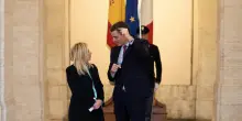 Italia proroga il blocco Schengen con la Spagna. L&rsquo;ira di Madrid: &ldquo;Assurdo, una vergogna. Meloni e Tajani non all&rsquo;altezza&rdquo;