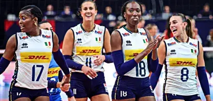 Europei di volley, l&rsquo;Italia va come un treno: le azzurre di Velasco annientano la Bulgaria e vanno ai quarti