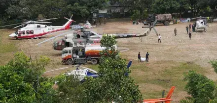 Nepal, quasi mille lavoratori intrappolati nei tunnel idroelettrici. Dispersi salgono a 4.247, oltre 900 i morti. Allerta nuove inondazioni