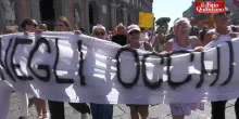 &ldquo;Da mesi senza casa, il contributo non basta. Qui i fatti non si vedono, solo tante chiacchiere&rdquo;, la rabbia degli sfollati dei Campi Flegrei