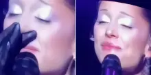 &ldquo;&Egrave; tutto il ca**o di contrario!&rdquo;: Ariana Grande si commuove e sbotta sulle voci del ritiro forzato &ndash; VIDEO
