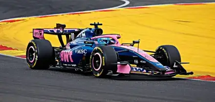 Formula 1, magia di Gasly: a Monza la sua prima pole in carriera. Faticano le due Ferrari (ma partiranno in seconda fila) | La griglia di partenza e i tempi