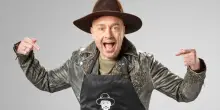 &ldquo;Il potere di acquisto della maggior parte degli italiani &egrave; in calo. Si cercano esperienze gastronomiche di qualit&agrave;, ma a prezzo contenuto in spiaggia o nei food truck per strada&rdquo;: parla Joe Bastianich