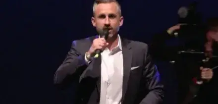 Elezioni in Sassonia-Anhalt, la festa del candidato Siegmund: &ldquo;Abbiamo fatto la storia, ci riprendiamo il nostro paese&rdquo;