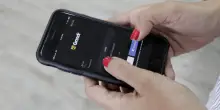 Grindr pagher&agrave; 26 milioni di sterline, dopo l&rsquo;accusa di aver condiviso dati degli utenti sui test Hiv ad aziende pubblicitarie