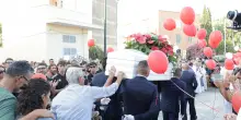 A Squinzano i funerali di Lorena Isceri. Il parroco: &ldquo;C&rsquo;&egrave; una differenza abissale tra l&rsquo;amore e il possesso. L&rsquo;altro non ci appartiene&rdquo;