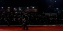 Tutti badano ai red carpet, nessuno alla crisi che c&rsquo;&egrave; dietro. A partire da Venezia