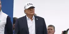 Trump: &ldquo;Chi vince nell&rsquo;IA, vince tutto&rdquo;. E boccia l&rsquo;idea di rallentare lo sviluppo che propongono Anthropic, OpenAi e anche Musk