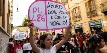 Aborto farmacologico fuori dall&rsquo;ospedale, l&rsquo;Italia resta indietro: Regioni in ritardo tra ostacoli burocratici e delibere rimaste sulla carta