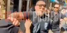 &ldquo;Aggressione fascista&rdquo;, a Venezia nove finiscono al pronto soccorso: &ldquo;Aggrediti con pugni e spray al peperoncino&rdquo;. Il video
