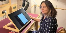 Se rimanevo sola ero convinta che sarei morta, non riuscivo a respirare. Forse imparare ad accettare la solitudine &egrave; una delle cose pi&ugrave; utili della vita&rdquo;: Alexandra Shulman si racconta