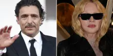 &ldquo;A una cena ho salutato Madonna mentre la chiamavano sul palco. Una ciocca dei suoi capelli &egrave; rimasta impigliata nel gemello del mio smoking. Lei tirava: &lsquo;devo andare&rsquo;&rdquo;: cos&igrave; Adriano Giannini
