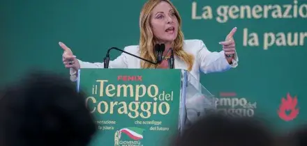 Meloni insegue Vannacci: &ldquo;A breve una legge per il tetto di stranieri nelle classi. Divieto di velo integrale a scuola&rdquo;