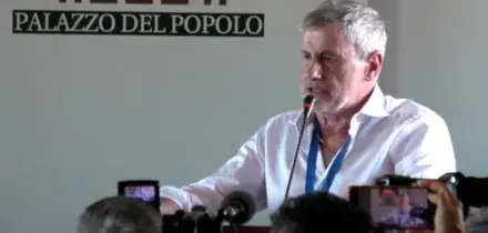 La profezia di Alemanno: &ldquo;Avremo Vannacci premier entro dieci anni. Ma non dobbiamo fare i moderati e andare al centro&rdquo;