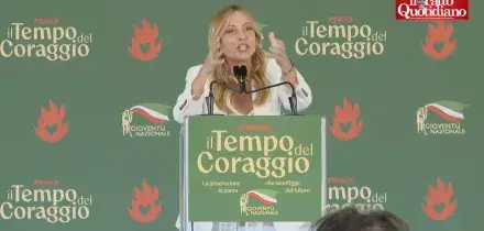 Meloni ironizza su Schlein: &ldquo;Bollo ciao&rdquo;. E al M5: &ldquo;Ma non vi vergognate per il Superbonus?&rdquo;