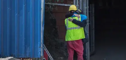 Anche nel 2025 sono morti pi&ugrave; di tre lavoratori al giorno. Malattie professionali: +300% di denunce dal 2000. 9 incidenti mortali tra gli studenti