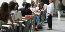 Gli studenti italiani bocciano la scuola: per il 71% &egrave; una fonte di ansia e stress. Ma i docenti sono ancora un riferimento