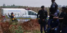 Strage in Sudafrica: uomini armati entrano in una casa a Durban durante una festa. Undici morti