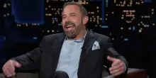 &ldquo;Mia figlia a 17 anni mi prende in giro per la mia vita sentimentale. Se le do un consiglio, mi dice &lsquo;ah tu saresti l&rsquo;esperto di relazioni?&rdquo;: lo confessa Ben Affleck