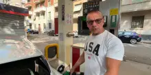 &ldquo;Devono abbassare i prezzi e basta, per noi &egrave; un problema&rdquo;: l&rsquo;allarme dei tassisti per il caro-carburante
