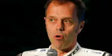 &ldquo;Mi sono lanciato dalla camera, ho saltato la ringhiera e son volato in piscina. Ma Valentino non mi ha mai dato il milione&rdquo;: il racconto di Capirossi