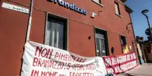 &ldquo;Non &egrave; stato un incidente, mandati l&igrave; a morire&rdquo;, i parenti delle vittime della strage di Bradizzo parte civile nel processo